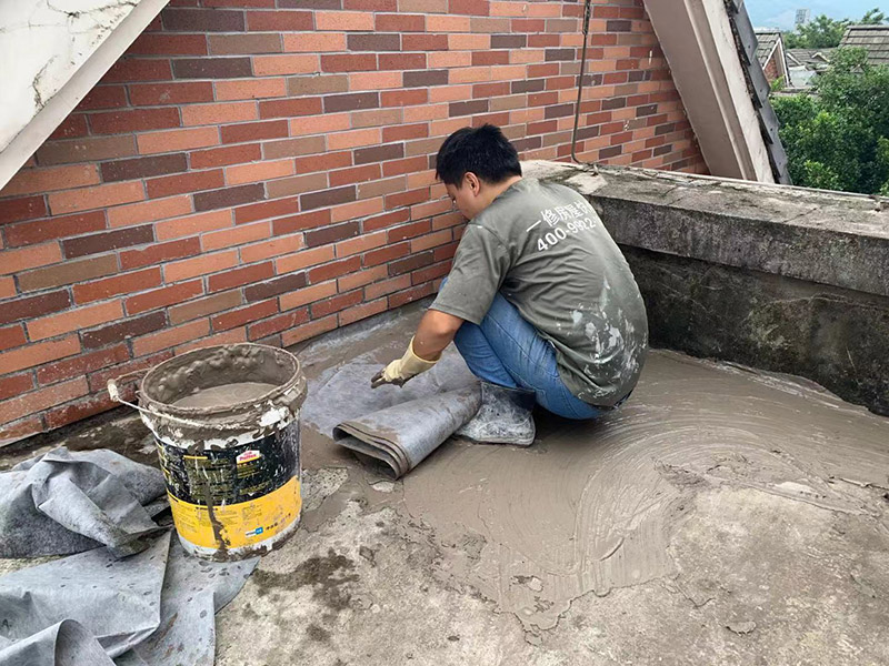 成都房屋漏水維修-成都屋面防水補漏-成都屋頂漏雨處理